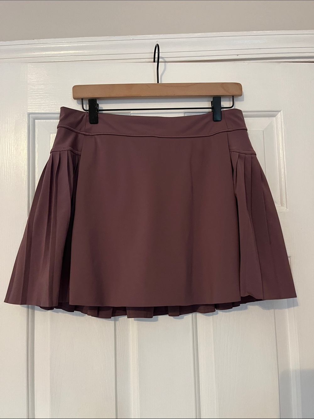 Athleta Advantage Skort Pleated A-Line Skirt w/ Built-In Shorts in Mauve
